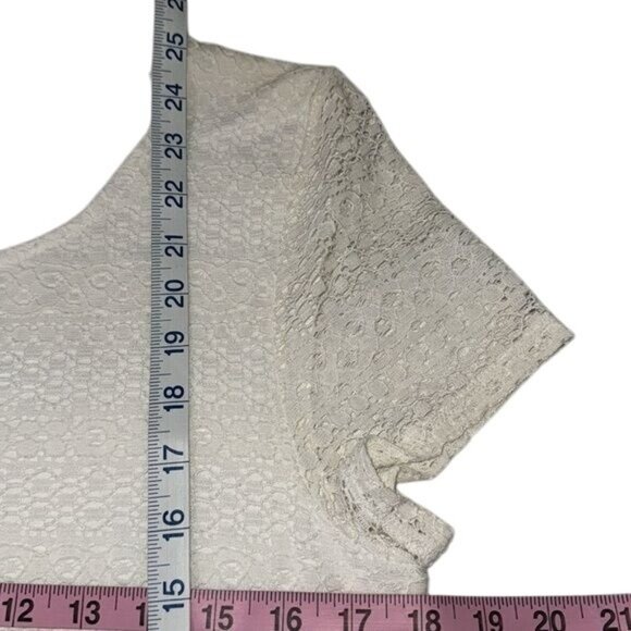 Leo & Nicole Womens Off-White Lace Short Sleeve Top Size Small - Picture 11 of 11